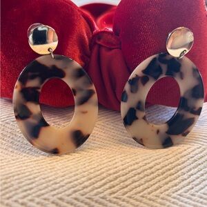 Ann Taylor Tortoise Statement Shell Oval Earrings Downtown Girl
